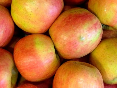 Peler les pommes avec une perceuse !